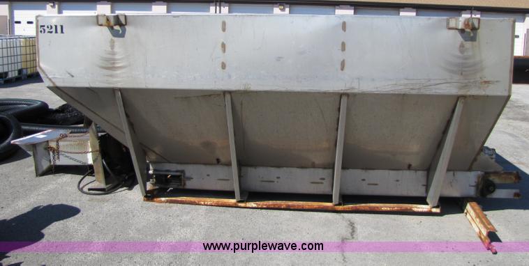 image for item 1000 Flink stainless steel spreader box