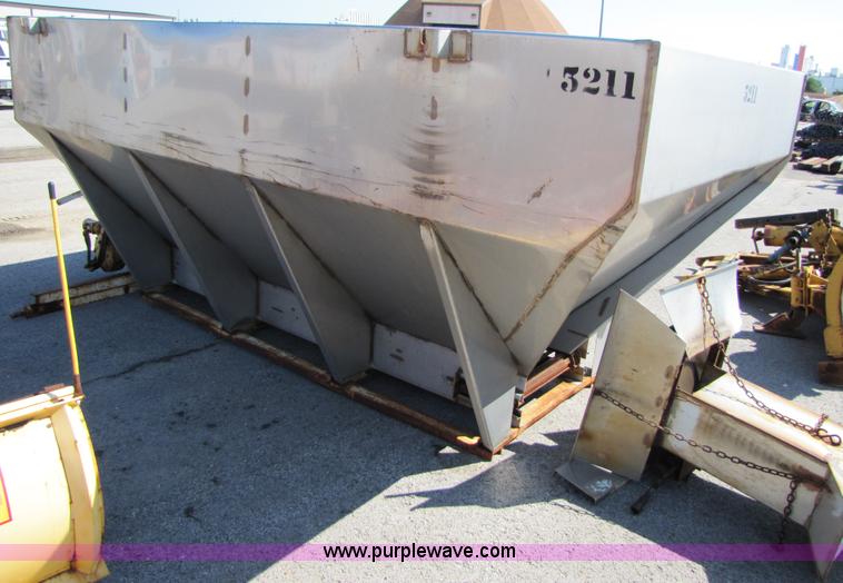 image for item 1000 Flink stainless steel spreader box