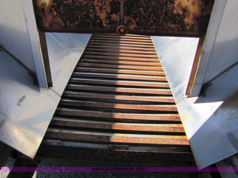 image for item 1000 Flink stainless steel spreader box