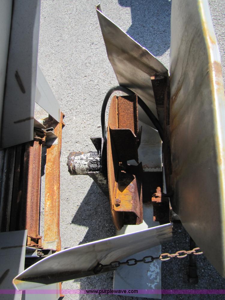 image for item 1000 Flink stainless steel spreader box