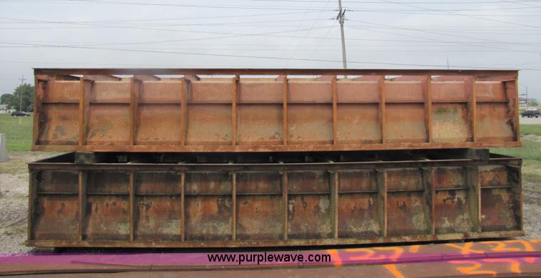 image for item 1625 (2) Jersey barrier casting forms