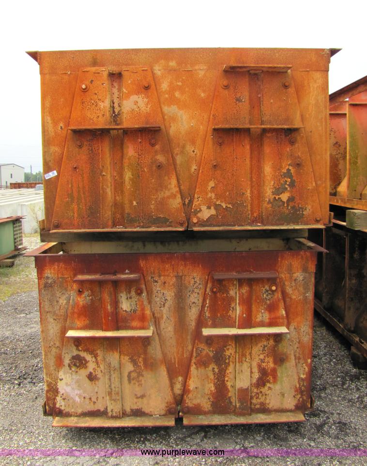 image for item 1626 (2) Jersey barrier casting forms