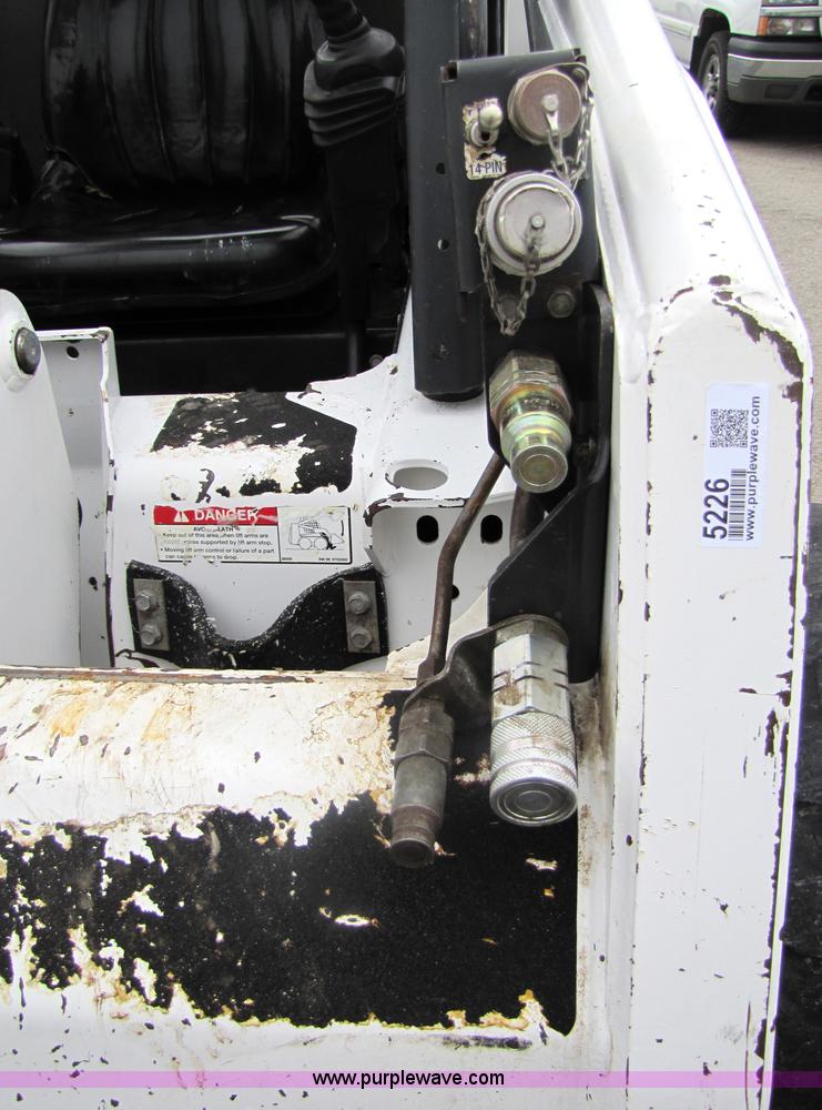 image for item 5226 2000 Bobcat G863H skid steer