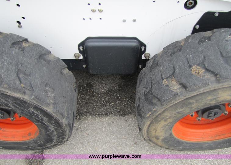 image for item 5226 2000 Bobcat G863H skid steer