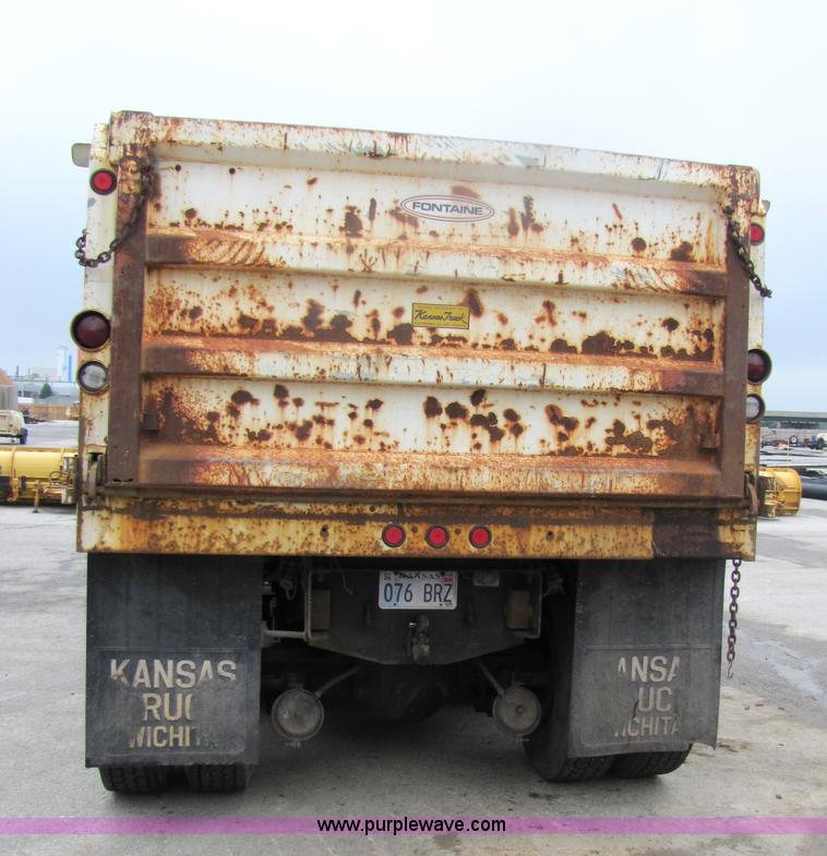 image for item 5227 1991 International Series 4900 dump truck