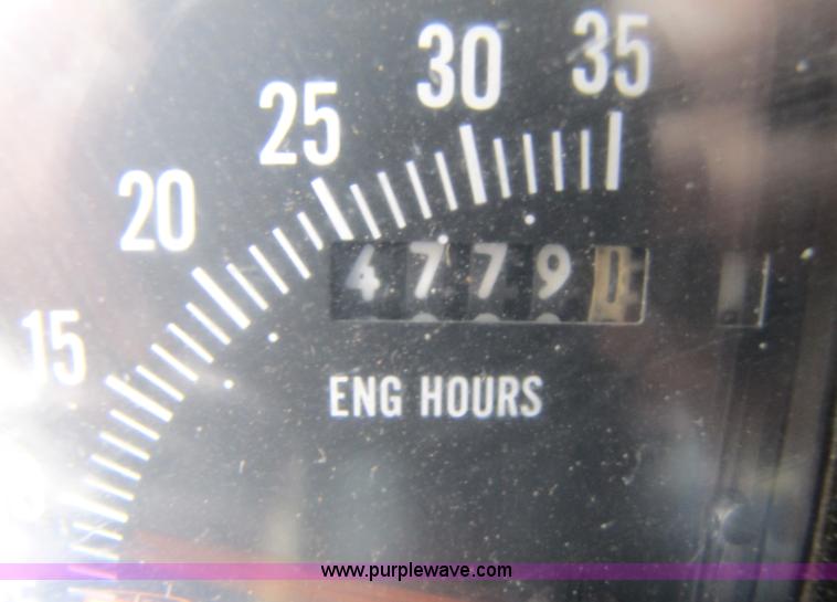 image for item 5227 1991 International Series 4900 dump truck