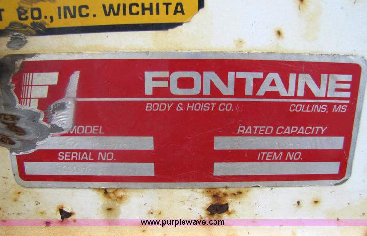 image for item 5227 1991 International Series 4900 dump truck