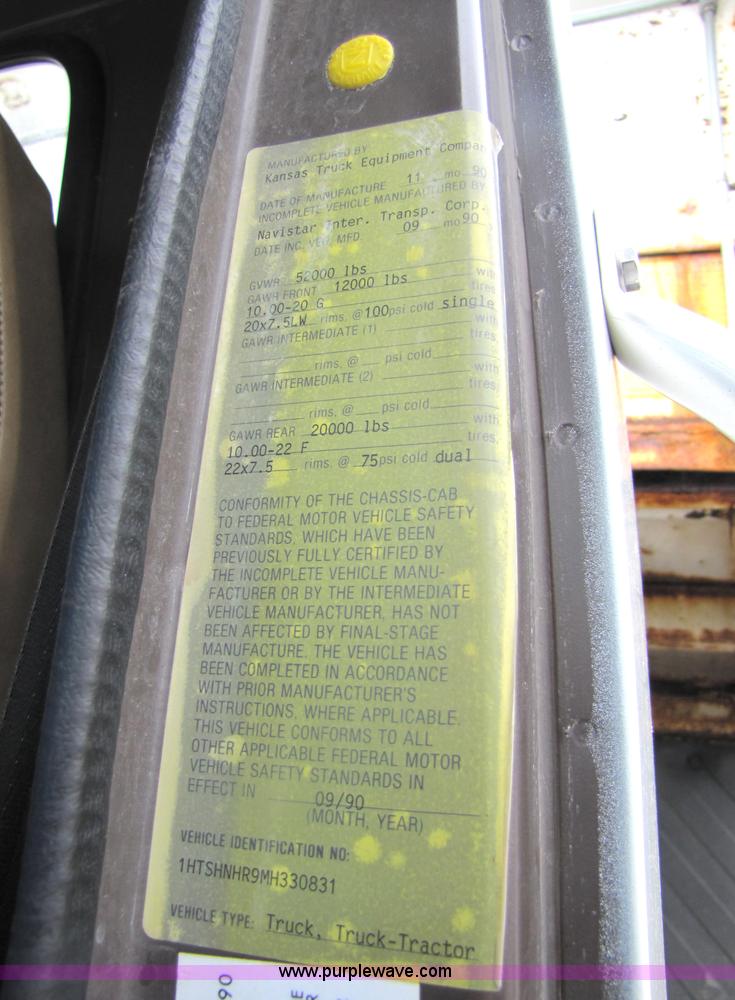 image for item 5227 1991 International Series 4900 dump truck