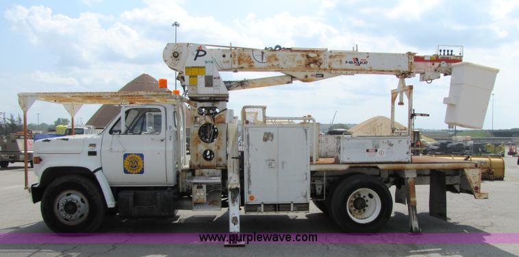 image for item 5228 1988 Chevrolet C70 bucket truck with winch