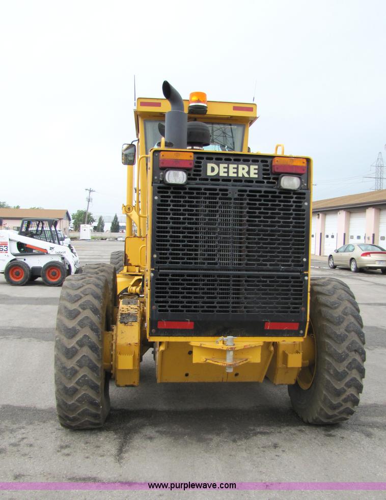 image for item 5230 1999 John Deere 772CH motor grader