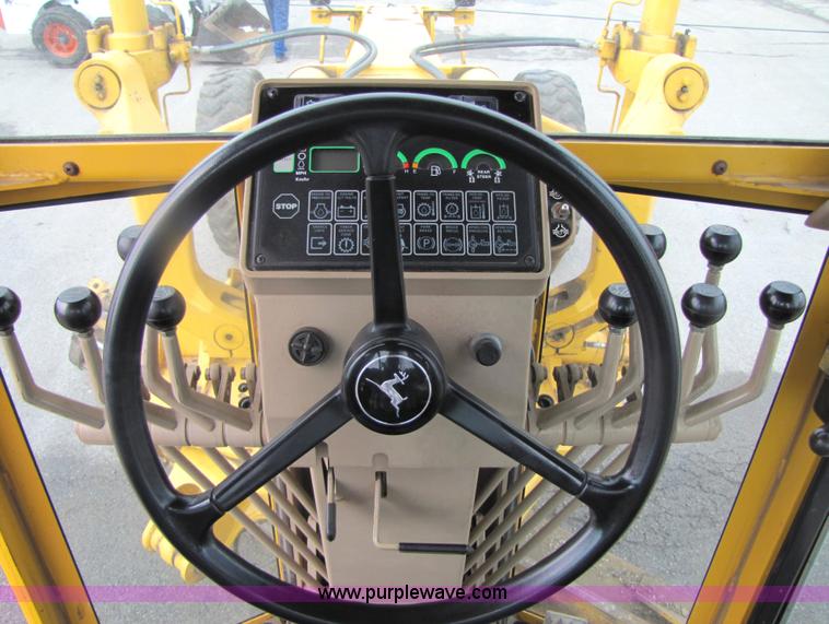 image for item 5230 1999 John Deere 772CH motor grader