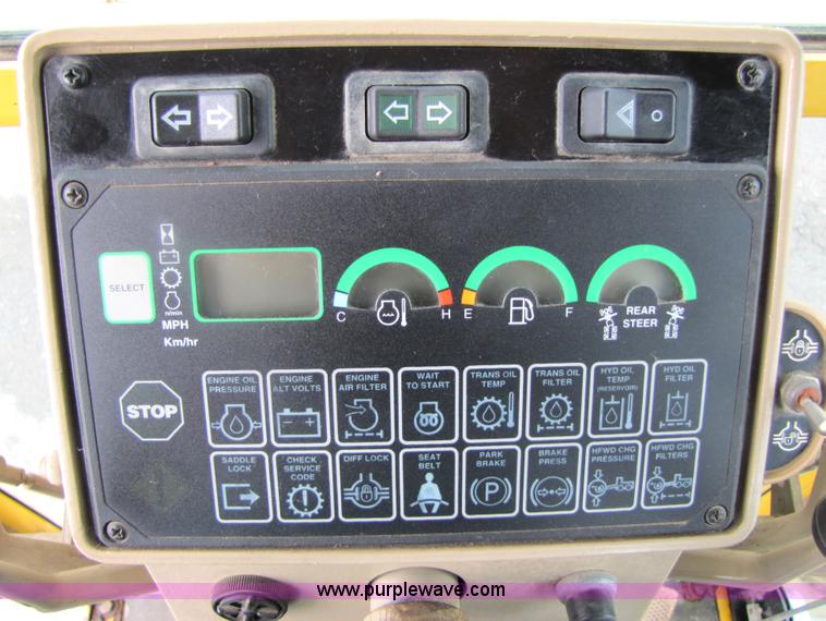 image for item 5230 1999 John Deere 772CH motor grader