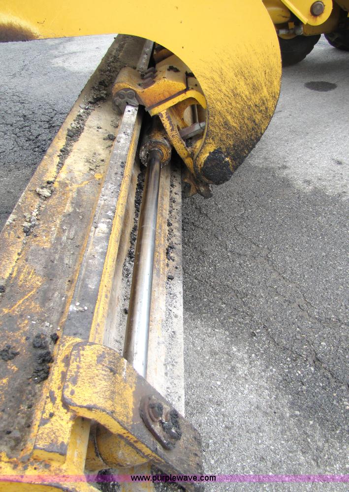 image for item 5230 1999 John Deere 772CH motor grader