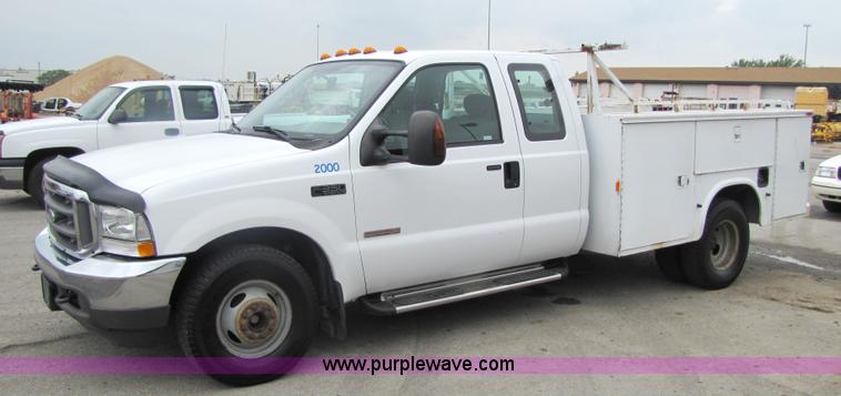 image for item 5241 2004 Ford F350 XLT dually extended cab pickup