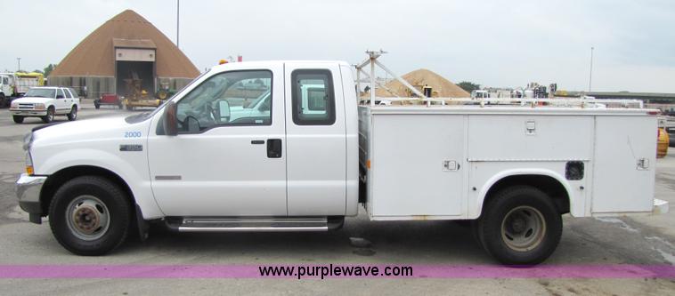 image for item 5241 2004 Ford F350 XLT dually extended cab pickup