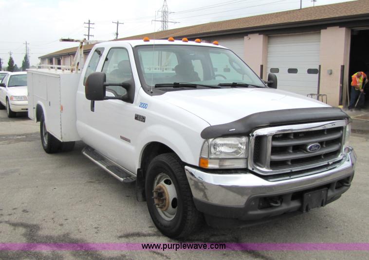 image for item 5241 2004 Ford F350 XLT dually extended cab pickup