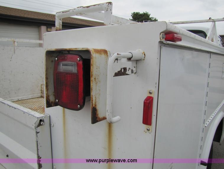 image for item 5241 2004 Ford F350 XLT dually extended cab pickup