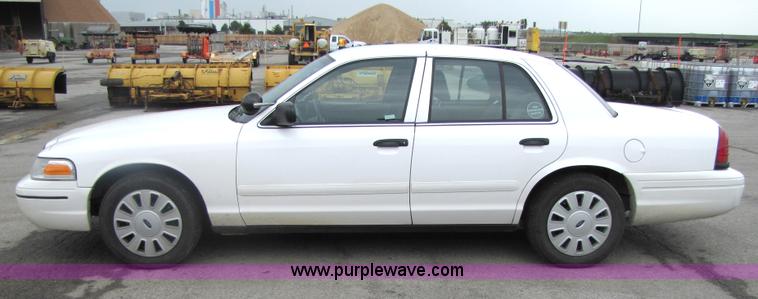 image for item 5242 2007 Ford Crown Victoria Police Interceptor sedan