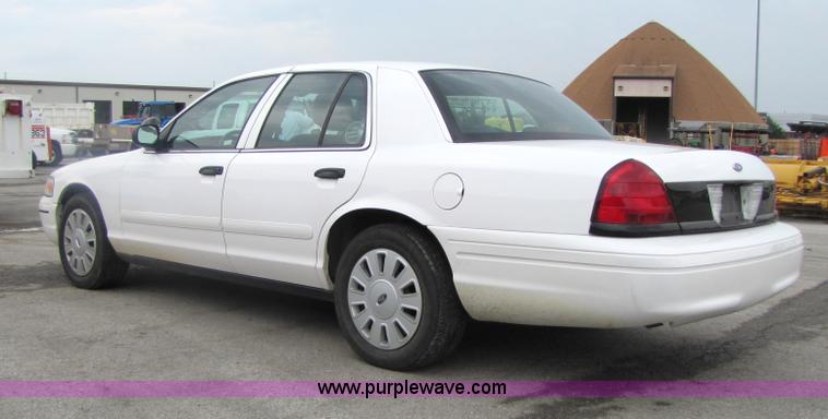 image for item 5242 2007 Ford Crown Victoria Police Interceptor sedan