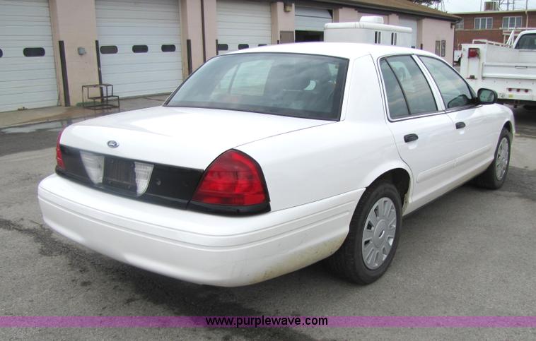 image for item 5242 2007 Ford Crown Victoria Police Interceptor sedan