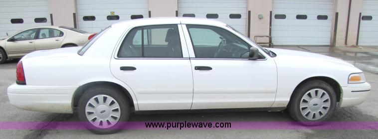 image for item 5242 2007 Ford Crown Victoria Police Interceptor sedan