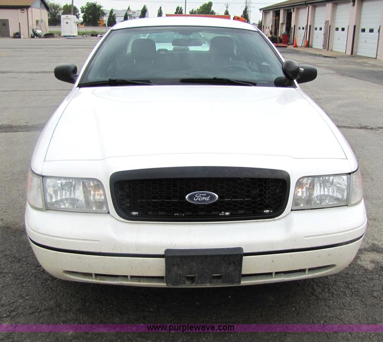 image for item 5242 2007 Ford Crown Victoria Police Interceptor sedan