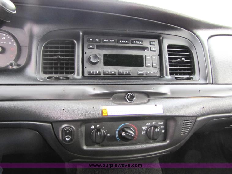 image for item 5242 2007 Ford Crown Victoria Police Interceptor sedan