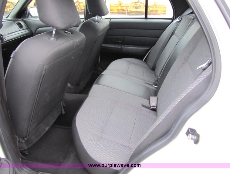 image for item 5242 2007 Ford Crown Victoria Police Interceptor sedan