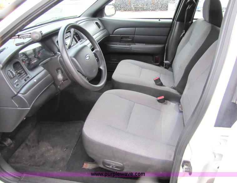 image for item 5243 2007 Ford Crown Victoria Police Interceptor sedan