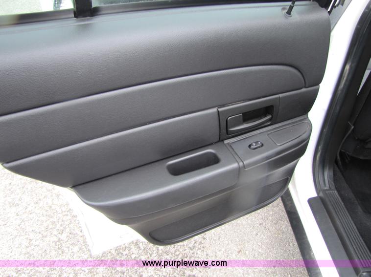 image for item 5243 2007 Ford Crown Victoria Police Interceptor sedan