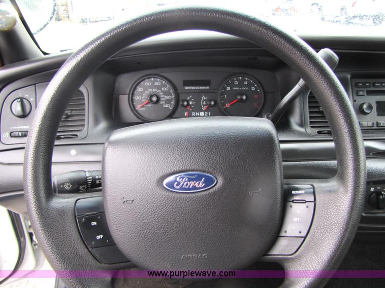 image for item 5243 2007 Ford Crown Victoria Police Interceptor sedan