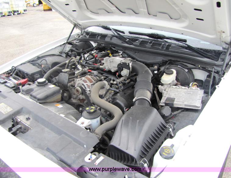 image for item 5243 2007 Ford Crown Victoria Police Interceptor sedan