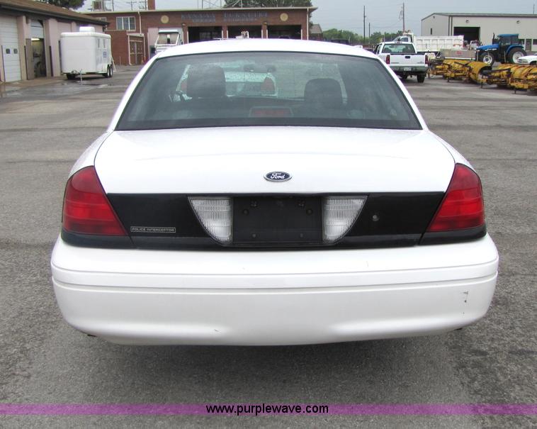 image for item 5244 2007 Ford Crown Victoria Police Interceptor sedan