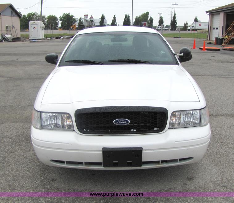 image for item 5244 2007 Ford Crown Victoria Police Interceptor sedan