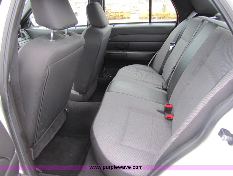 image for item 5244 2007 Ford Crown Victoria Police Interceptor sedan