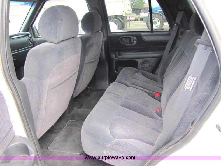 image for item 5245 2001 Chevrolet Blazer