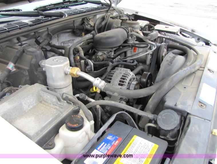 image for item 5245 2001 Chevrolet Blazer