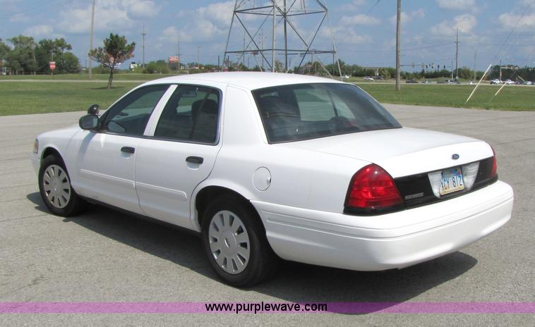 image for item 5254 2007 Ford Crown Victoria Police Interceptor sedan