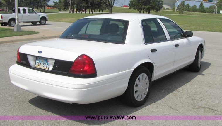 image for item 5254 2007 Ford Crown Victoria Police Interceptor sedan