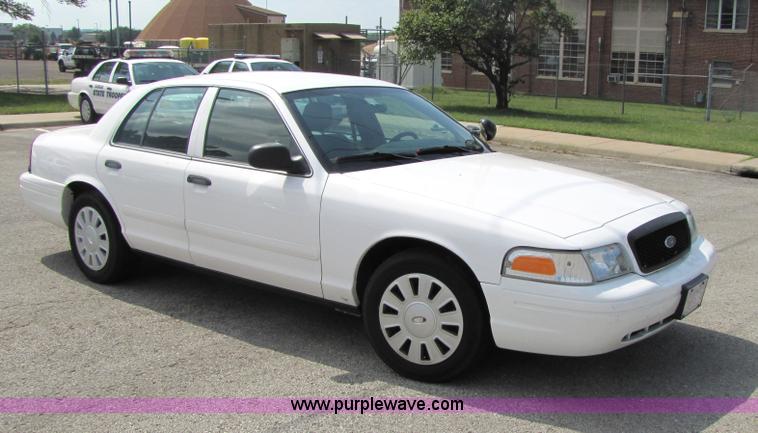 image for item 5254 2007 Ford Crown Victoria Police Interceptor sedan