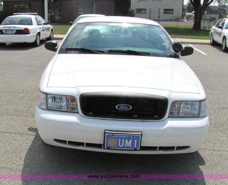 image for item 5254 2007 Ford Crown Victoria Police Interceptor sedan