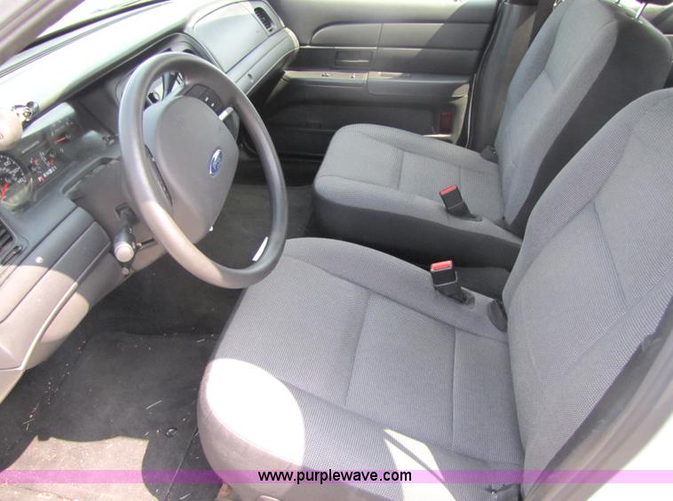 image for item 5254 2007 Ford Crown Victoria Police Interceptor sedan