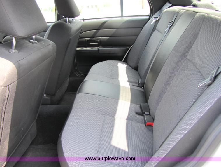 image for item 5254 2007 Ford Crown Victoria Police Interceptor sedan