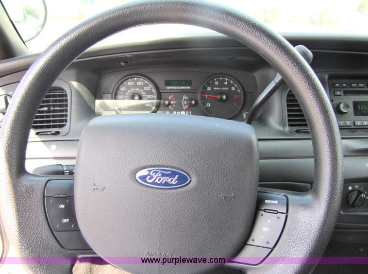 image for item 5254 2007 Ford Crown Victoria Police Interceptor sedan