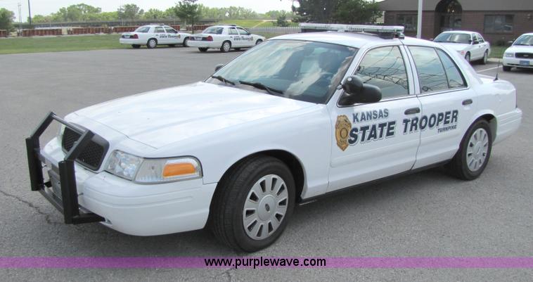 image for item 5255 2006 Ford Crown Victoria Police Interceptor sedan