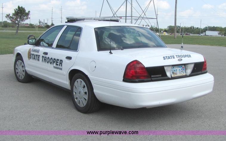 image for item 5255 2006 Ford Crown Victoria Police Interceptor sedan