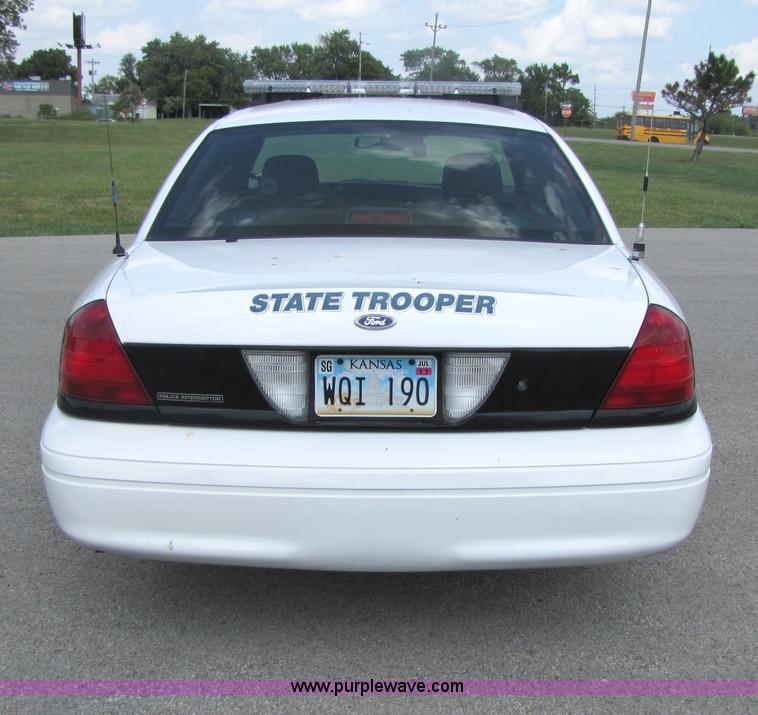 image for item 5255 2006 Ford Crown Victoria Police Interceptor sedan