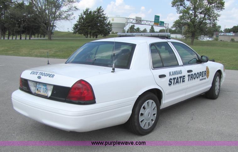image for item 5255 2006 Ford Crown Victoria Police Interceptor sedan