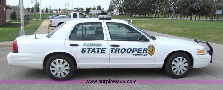 image for item 5255 2006 Ford Crown Victoria Police Interceptor sedan