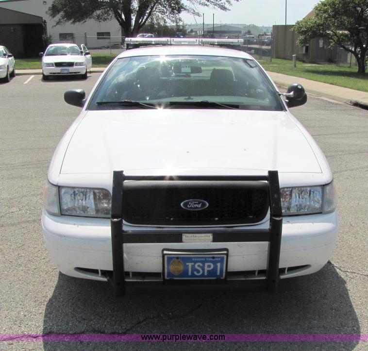 image for item 5255 2006 Ford Crown Victoria Police Interceptor sedan